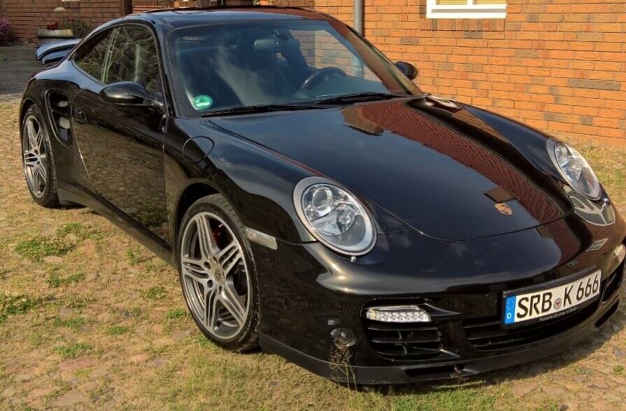 Left hand drive PORSCHE 911 997 TURBO